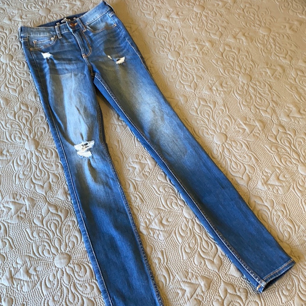 Hollister Jeans, High rise super skinny, size 00R. (New W out tags)